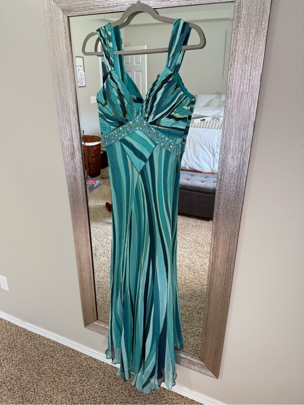 Nina Austin 100% silk vintage sz S beaded/sequin formal maxi dress